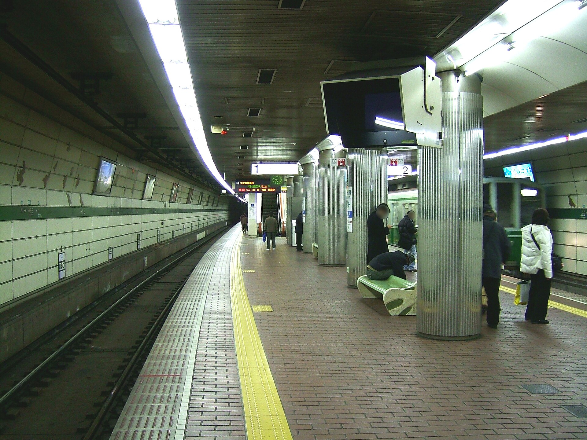 新長田駅(神戸市営地下鉄西神・山手線)のホーム